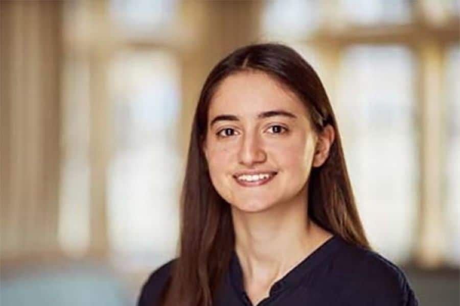 Uni of St Andrews student Rufaida Al Hashmi Headshot