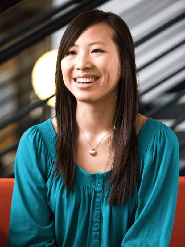 Sherry Wang Headshot